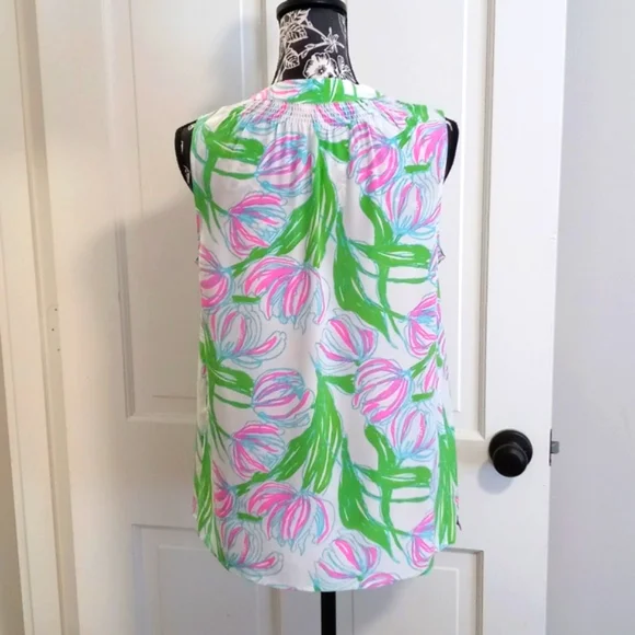 💚HTF Lilly Pulitzer💚 - Houston Top - Picture 2 of 15